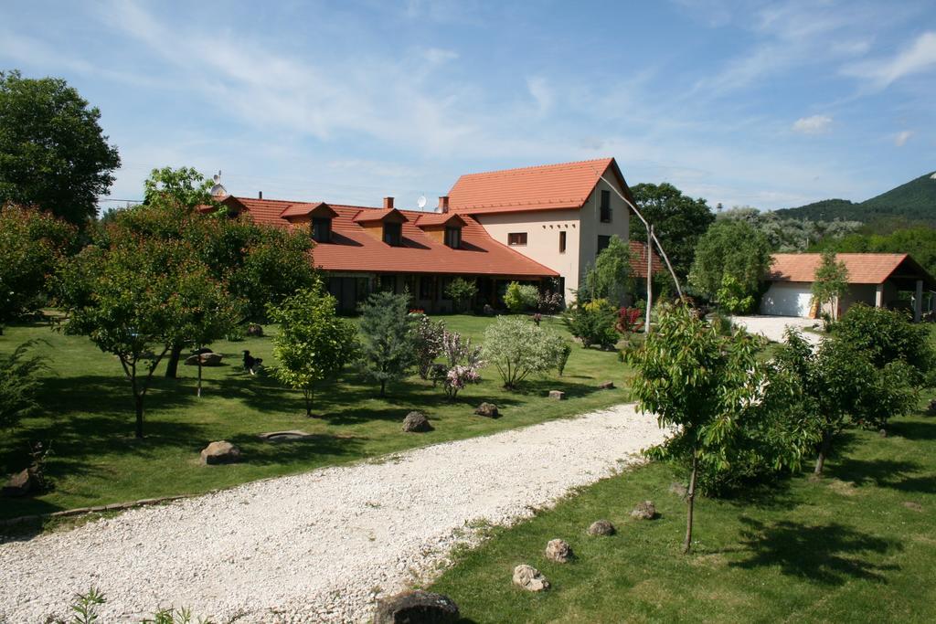 Pilisborosjenő Malomdulo Farmhaz 게스트하우스 외부 사진